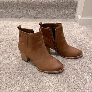 Women’s Blondo waterproof bootie sz 8.5